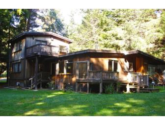 Enjoy Helen's House in Mendocino for 3 Days. Ride the Skunk Train & Dine at North Coast Brewery too!