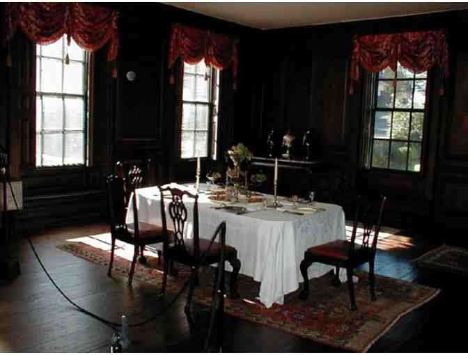 Picnic Lunch for 10 in the Lee Mansion