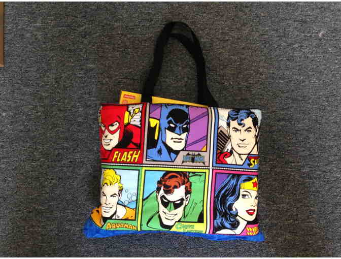 Super Heroes Bag of Books and Figures