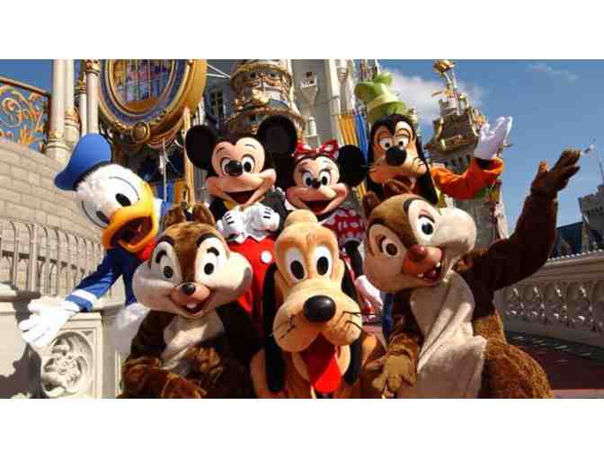 4 One-Day Park Hopper Passes to Disney World!