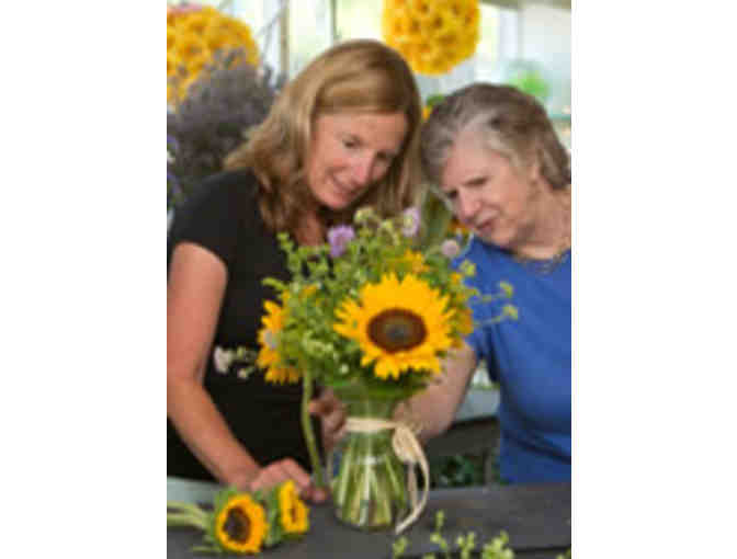 EXPLORE FLORAL DESIGN PACKAGE