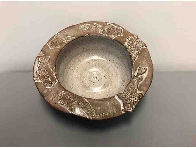 Fish Bowl, Jo Soshnick (Stoneware, 8' x 3')
