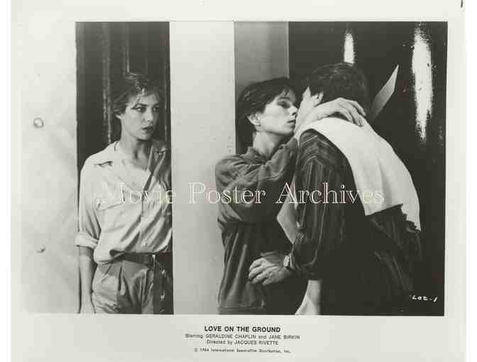 LOVE ON THE GROUND 1986, press still set, Geraldine Chaplin, Jane Birkin.