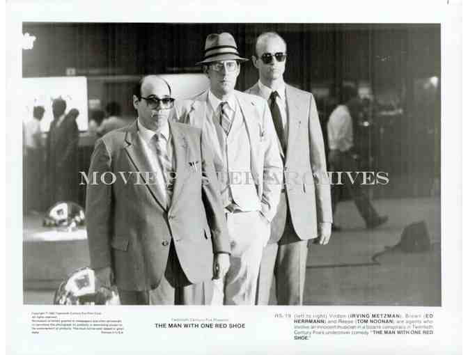 MAN WITH ONE RED SHOE, 1985, movie stills, Tom Hanks, Carrie Fisher