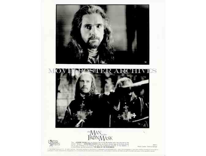 MAN IN THE IRON MASK, 1998, movie stills, Leonardo DiCaprio, Jeremy Irons