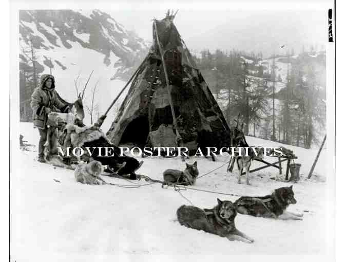 NORTHERN PURSUIT, 1943, movie stills, Errol Flynn, Julie Bishop, Gene Lockhart