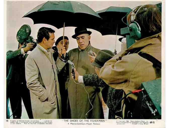 SHOES OF THE FISHERMAN, 1969, mini lobby cards, Anthony Quinn, Laurence Olivier