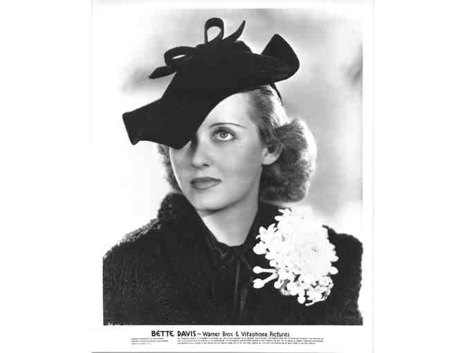 BETTE DAVIS, COLLECTORS LOT of classic celebrity portraits, stills or photos