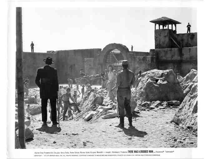 THERE WAS A CROOKED MAN, 1970, movie stills, Kirk Douglas