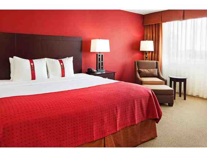 One Night Stay at the Holiday Inn World's Fair Park