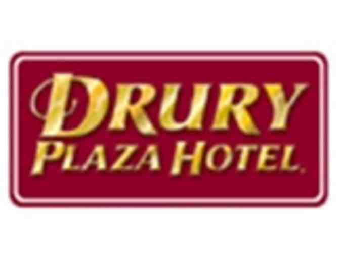 A One Night Stay at the Drury Plaza Franklin Hotel