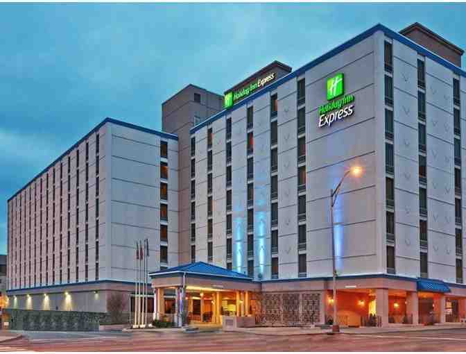2 Night Stay With Breakfast at the Holiday Inn Express Nashville Downtown