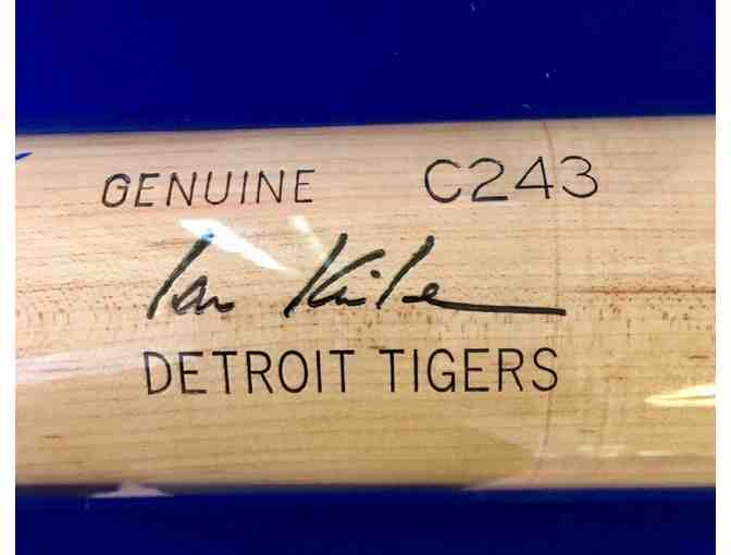 Autographed Ian Kinlser- Louisville Slugger Baseball Bat