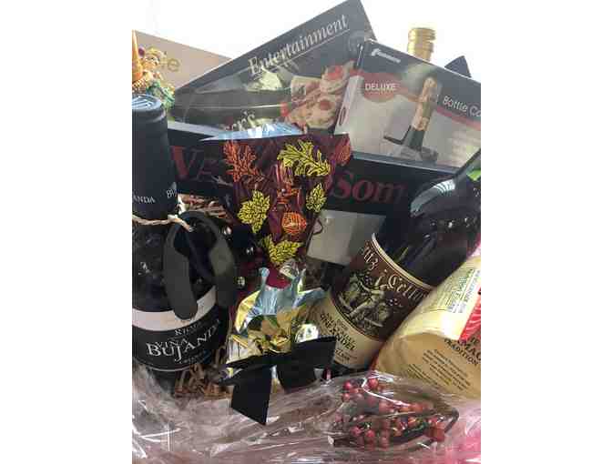 Festive Gourmet Wine Gift Basket