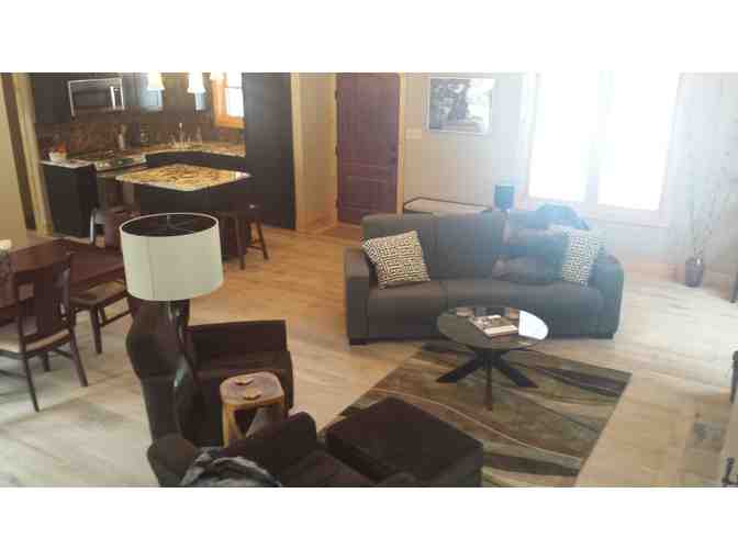 Delaware River - Catskill Mountains - NEW Modern Get Away Home!!