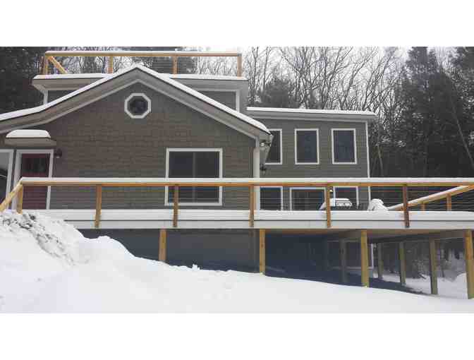 Delaware River - Catskill Mountains - NEW Modern Get Away Home!!