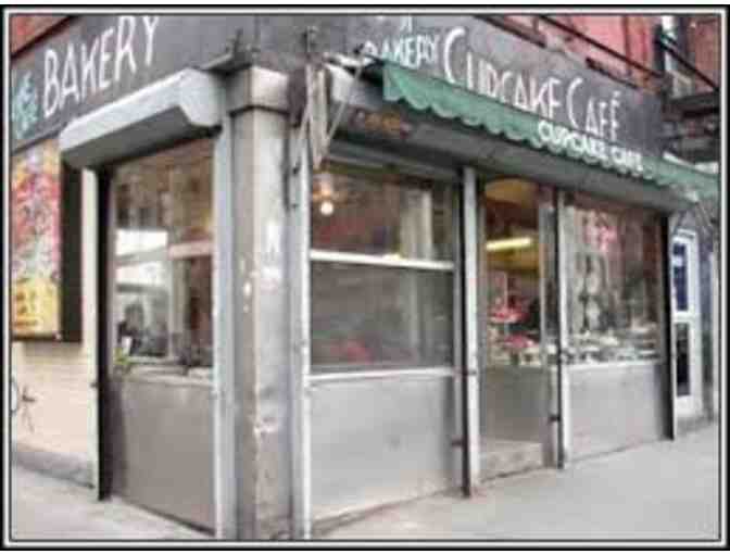 Cupcake Cafe - Custom Decorated 12' Round Cake or 1/4 Sheet Cake