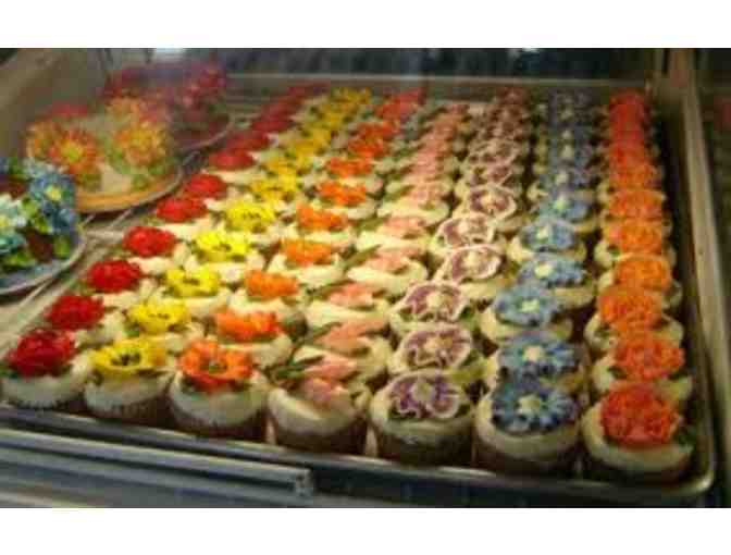 Cupcake Cafe - Custom Decorated 12' Round Cake or 1/4 Sheet Cake