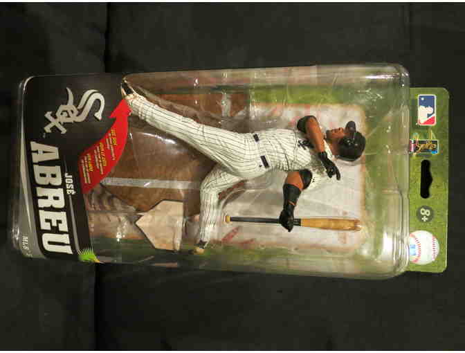 MLB Series 33 Figures - Mike Trout & Jose Abreu