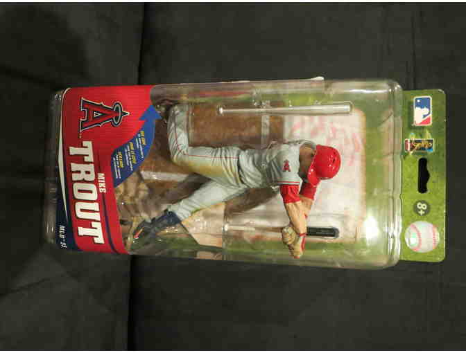 MLB Series 33 Figures - Mike Trout & Jose Abreu