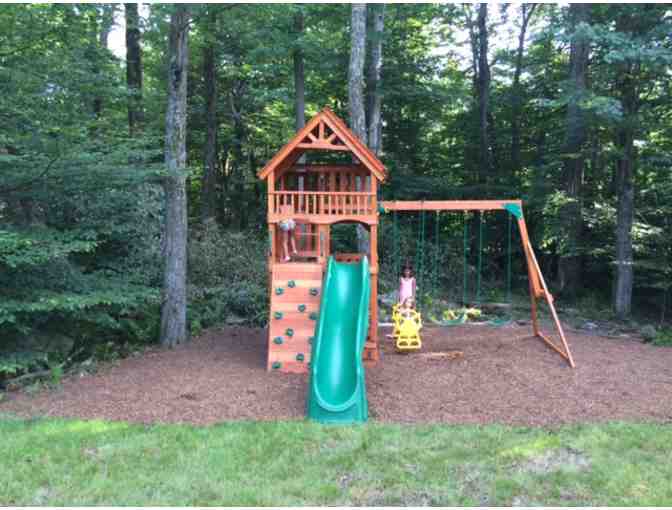 Poconos Getaway: Large Family Home for Long Weekend