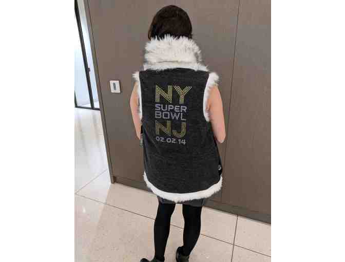 Superbowl XLVIII Women's Reversible Faux Fur White Vest - Medium - BRAND NEW with tags