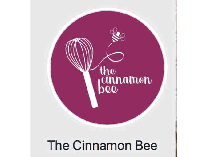 Custom 8' Cake by The Cinnamon Bee
