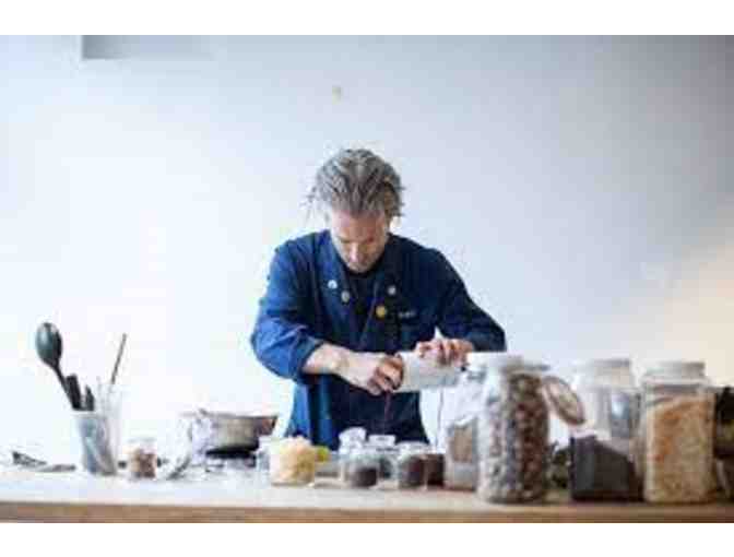 La Boite: The Spice Companion Book and 9 Single Spices of Your Choice