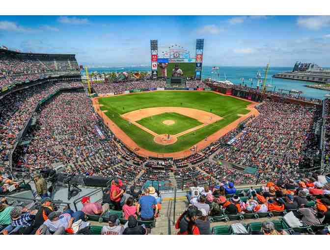 4 Club Level SF Giants Tickets & 30-minute Pregame Field Visit