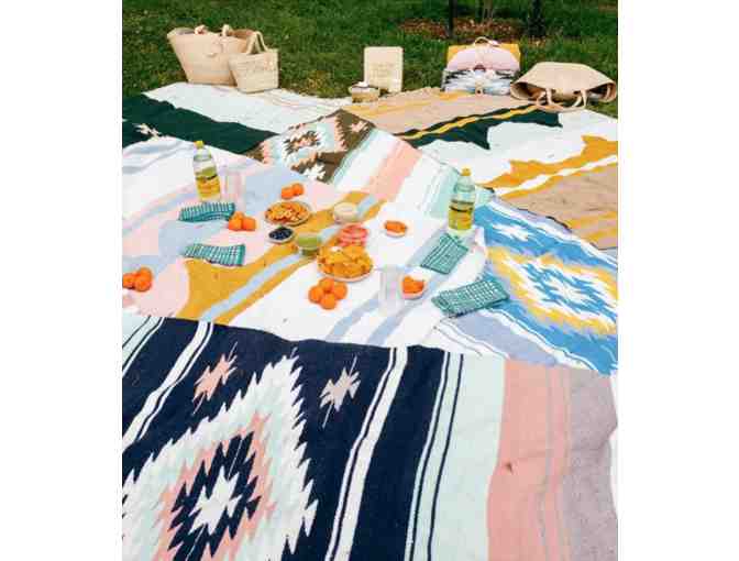 Los Angeles: Picnic Bundle with Chef Catering