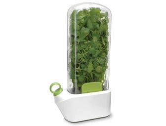 Herbs last longer with Prepara Herb Savor