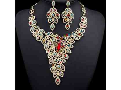 Defonti crystal earrings & necklace set!