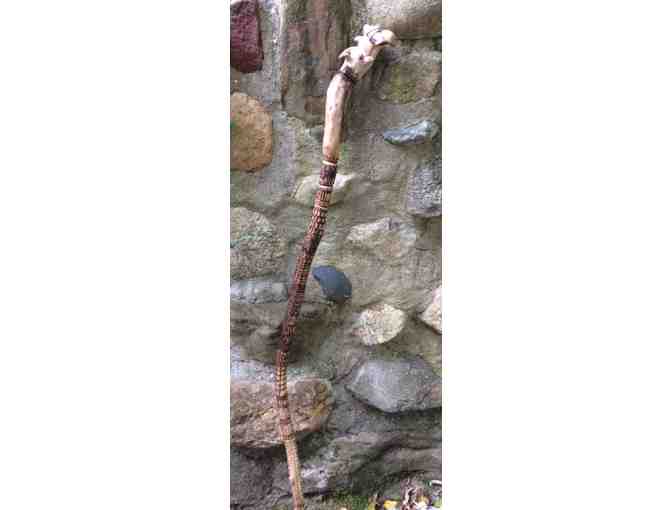 Driftwood walking stick by artist Ed Gray (Jikiwe) (2 of 2)