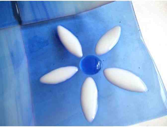 Glass Serving Plate (Light Blue with One Flower)