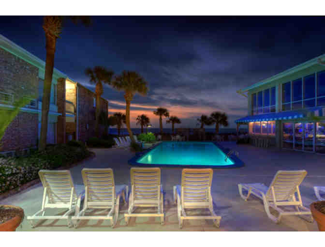 Oceanfront Stay at Litchfield Inn, Pawley's Island (SC)