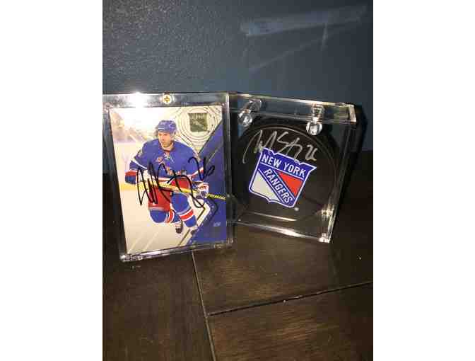Martin St. Louis Signed NY Rangers Puck and Card