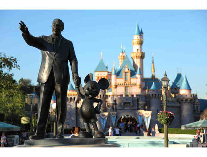 4 - 1 Day Park Hopper Tickets to Disneyland Park And Disneyland California Adventure Park