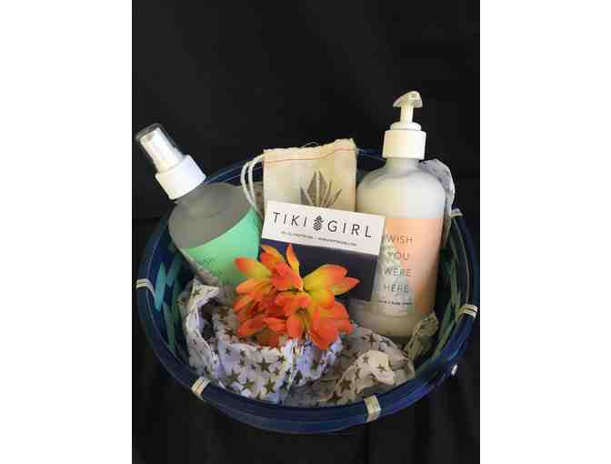 $25 Gift Certificate to Tiki Girl with Lotion - Photo 1