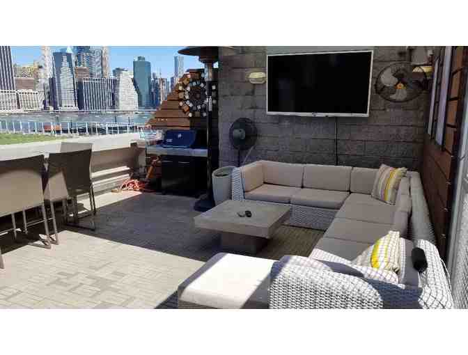 Private Rooftop Cabana in Brooklyn Heights for a Week