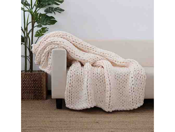 Berkshire Blanket Sailor's Knot Chunky Knit Throw in Natural
