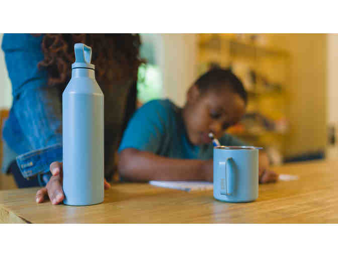 MiiR 23oz Vacuum Insulated Bottle in Home
