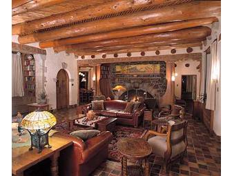 Museum of Northern Arizona 2-Night Stay for 6 plus Director's Tour, with Italian Dinner