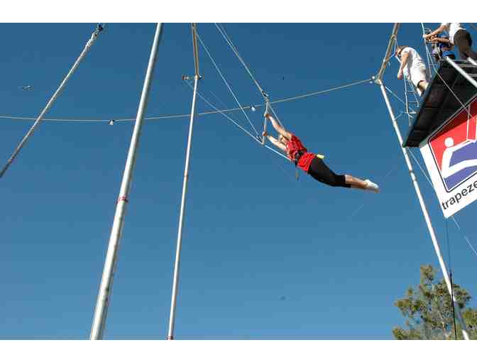 Trapeze Las Vegas: Flying Trapeze Session for a Party of 4