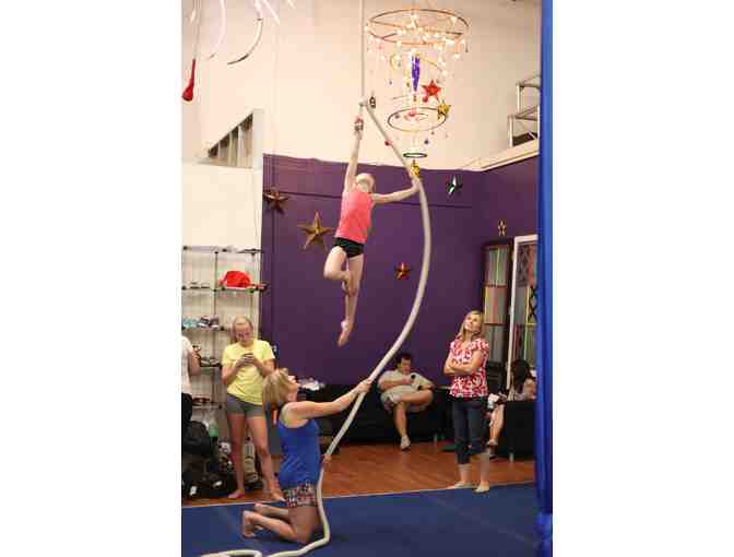 Trapeze Las Vegas: Flying Trapeze Session for a Party of 4