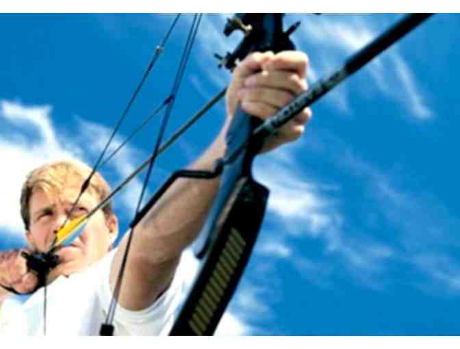 Pacific Archery: Bow & Shooting Package
