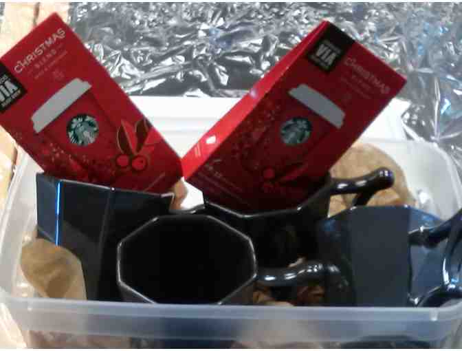 Starbucks Gift Basket - 4 coffee mugs and 24 single-serving packets of coffee