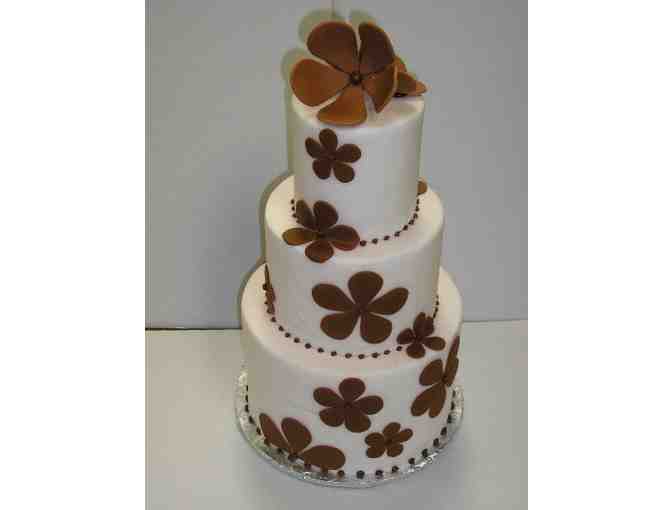 Andrea's World of Cakes: Three-Tier Wedding Cake