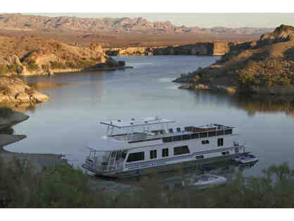 Forever Resorts: Two-Night Houseboat at Cottonwood Cove Resort