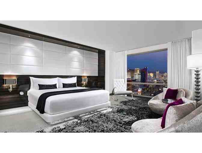 Palms Casino Resort: Ivory Suite Stay, Nove Dinner, and Ghostbar Bottle Service