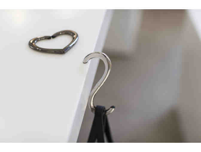fafa concepts: The Hookup Gold Heart purse hanger